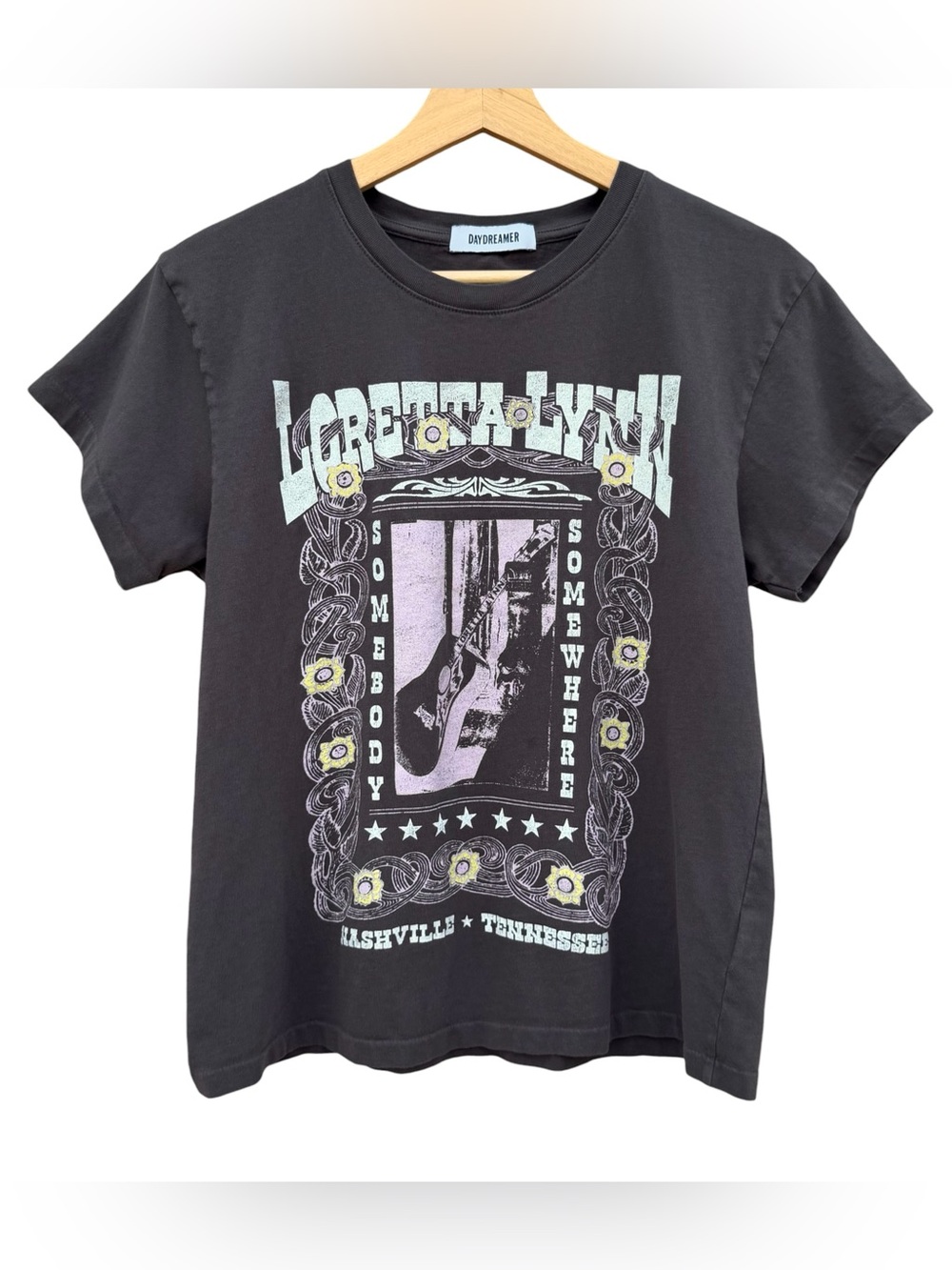 Daydreamer Loretta Lynn Somebody Somewhere T-Shirt Women’s Small USA